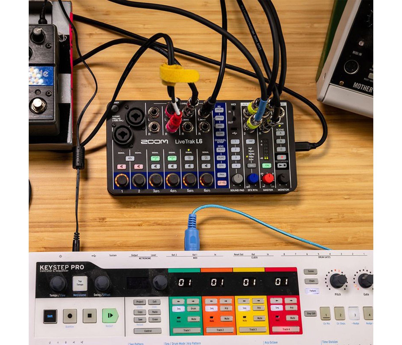 Zoom LiveTrak L6-ZOOM 10-Channel Compact Digital Mixer Brand: Zoom